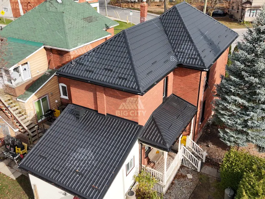 Roof replacement in Smiths Falls