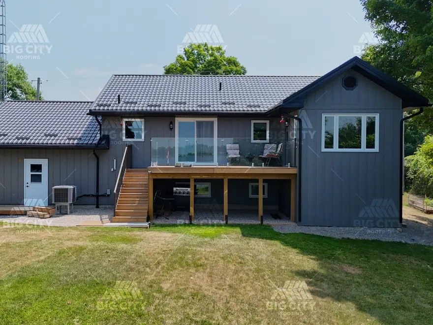 Roof and siding replacement in Toledo